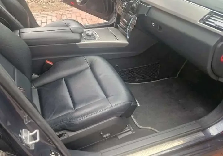Mercedes-benz E Class 3.0 D. 8