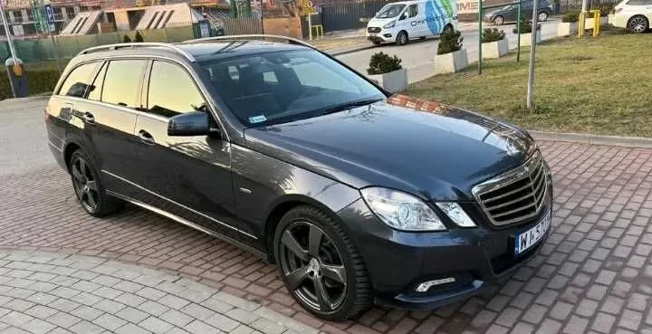 Mercedes-benz E Class 3.0 D. 2