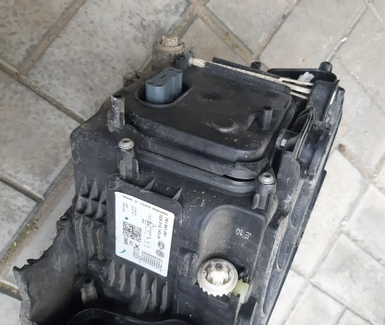 Volkswagen Touareg фара ліва 761941113 761941081 8