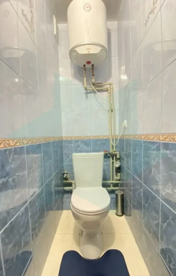 Продам 2 к кв на Красном Камне 7