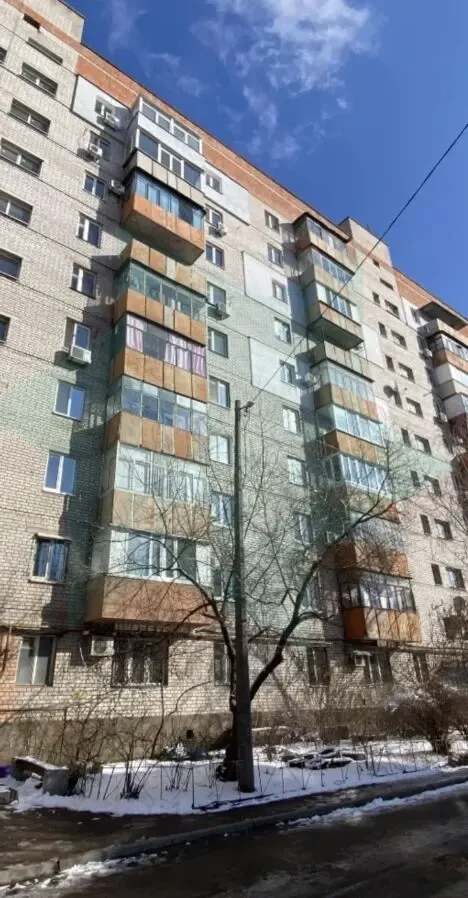 Продам 2 к кв на Красном Камне 4