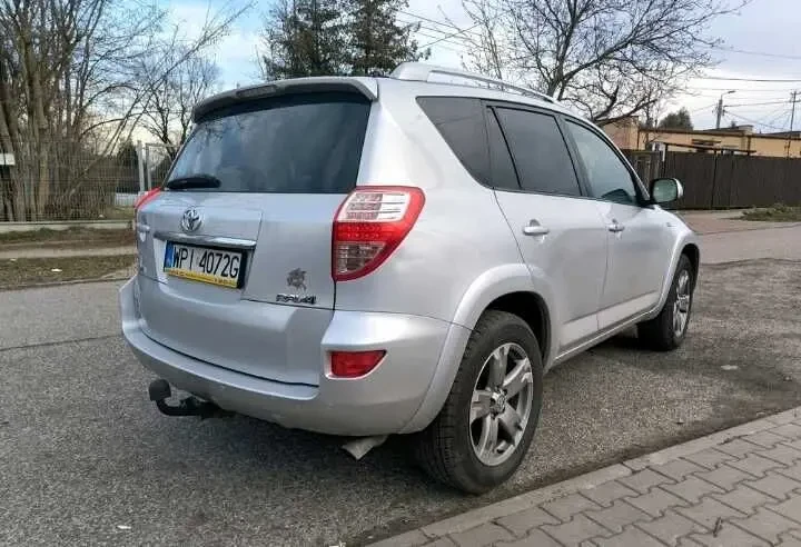 Toyota RAV4 2.2 дизель 4