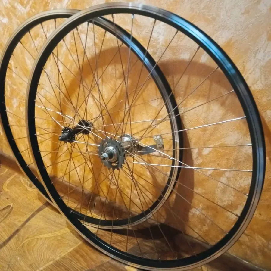 Вело колёса 28 дюймов на чешской втулке 4