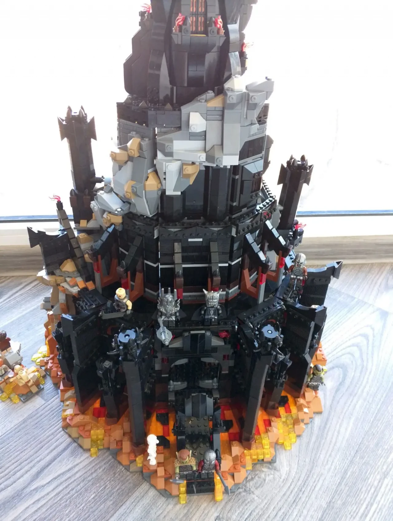 Лего ВОЛОДАР ПЕРСНІВ Барадур 10333 lego LORD OF THE RINGS вежа Саурона 2