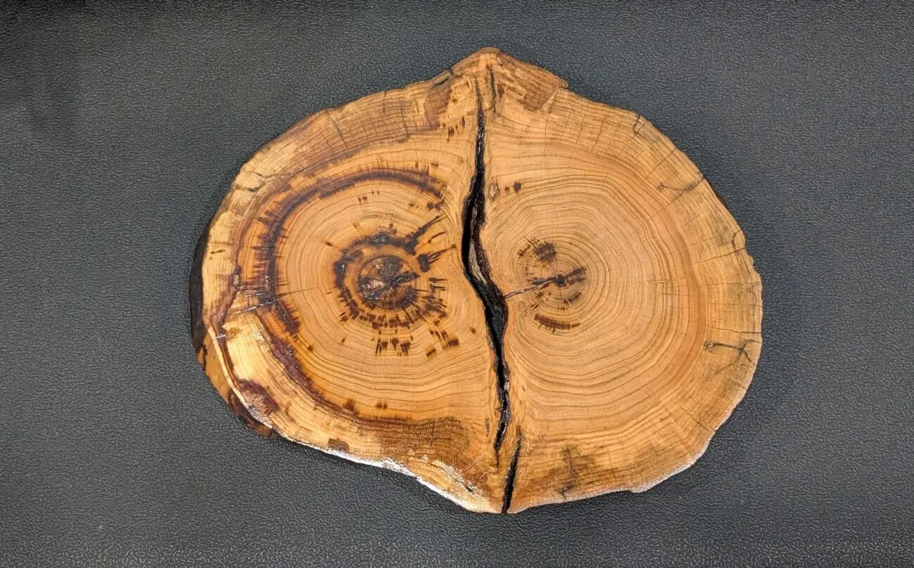 Декоративные подставки покрыты лаком аэрозольным бесцветным акриловый