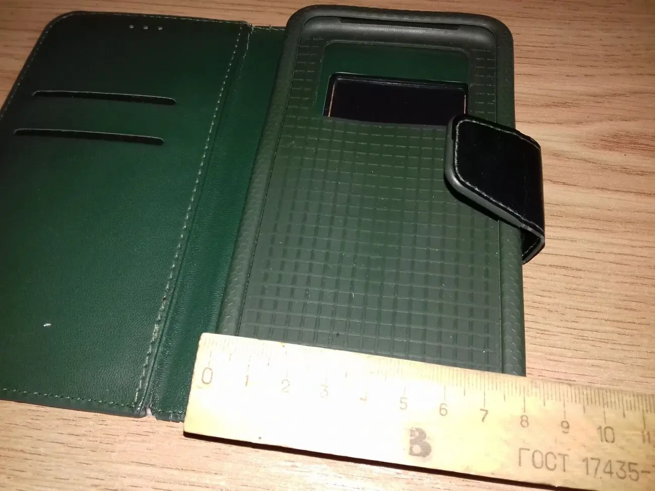 Універсальний чехол для мобільного 4