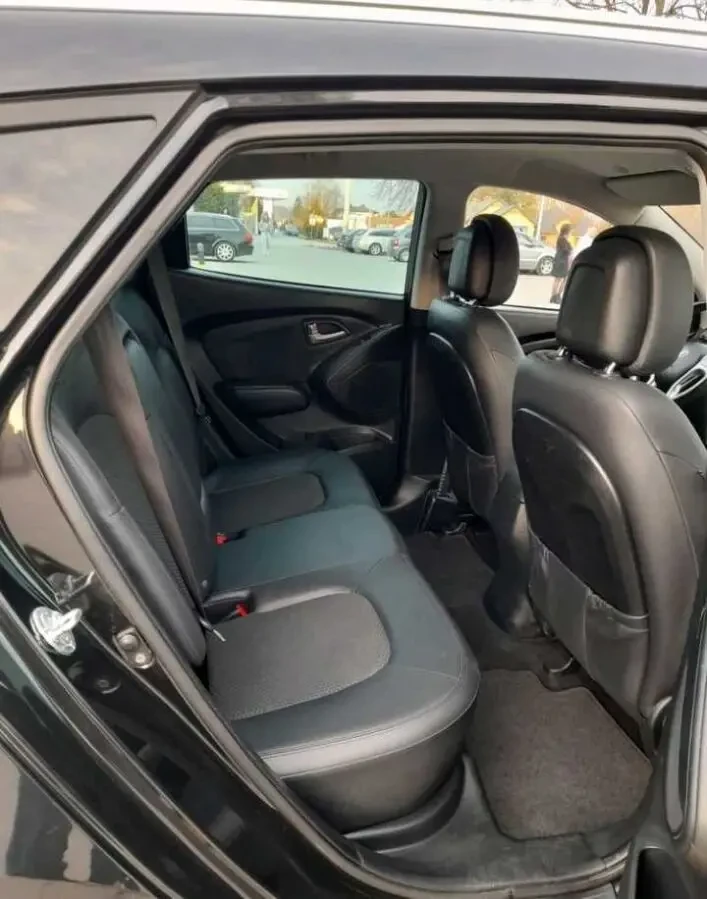 Hyundai Tucson 2.0 CRDI 8