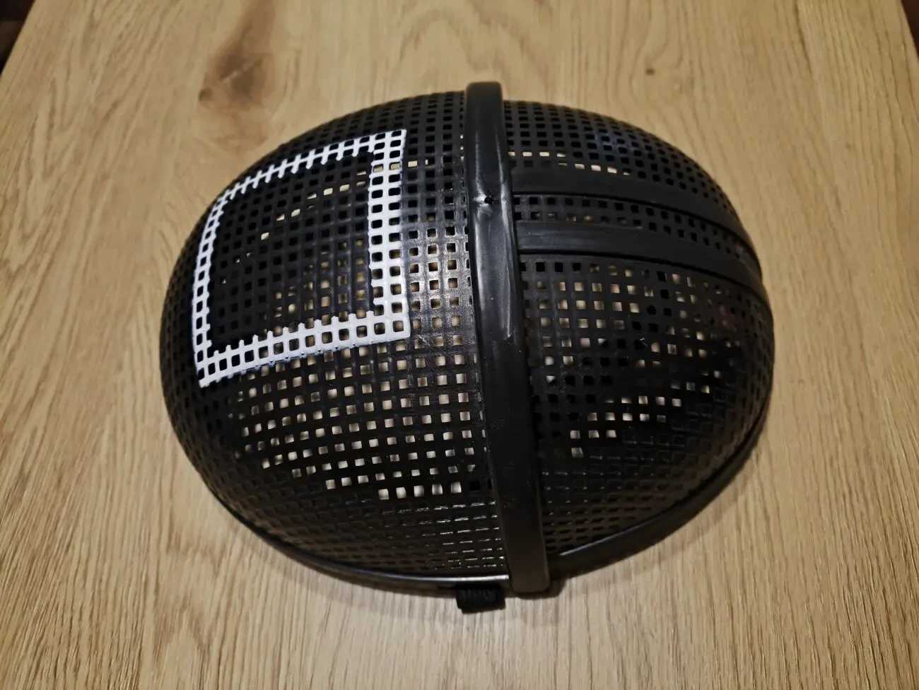 Квадрат маска по сериалу Игра в кальмара 9