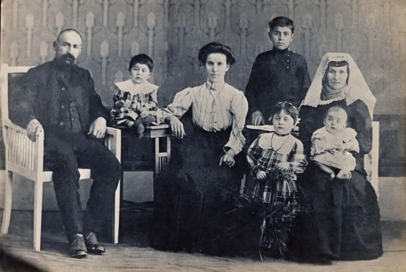 Оцифровка фотографий, слайдов, негативов. Фотограф.