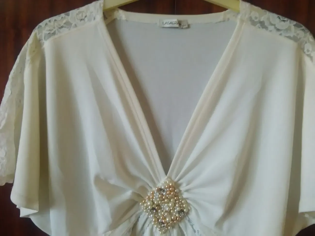 Новая блузка с брошью - 3 DVD диска с фильмами в подарок. 3