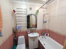 Продається 2х кімнатна квартира на ДНС