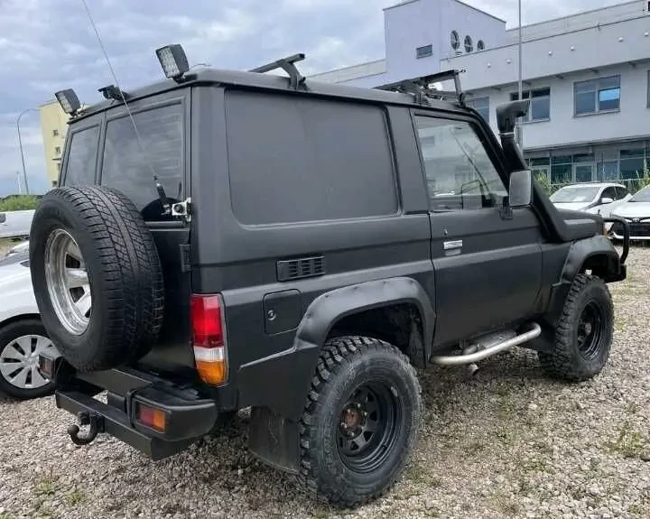 Toyota Land Cruiser 3