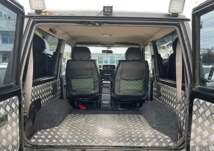 Toyota Land Cruiser 6