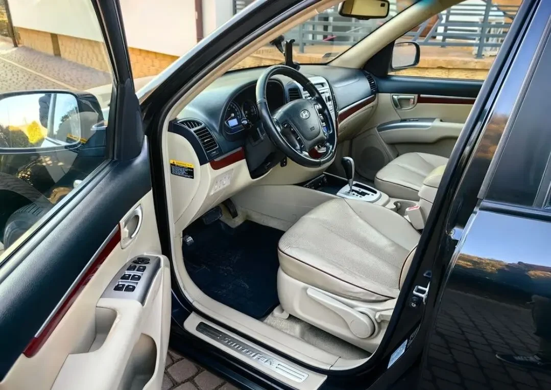 Нерозмитнений Hyundai Santa Fe 7