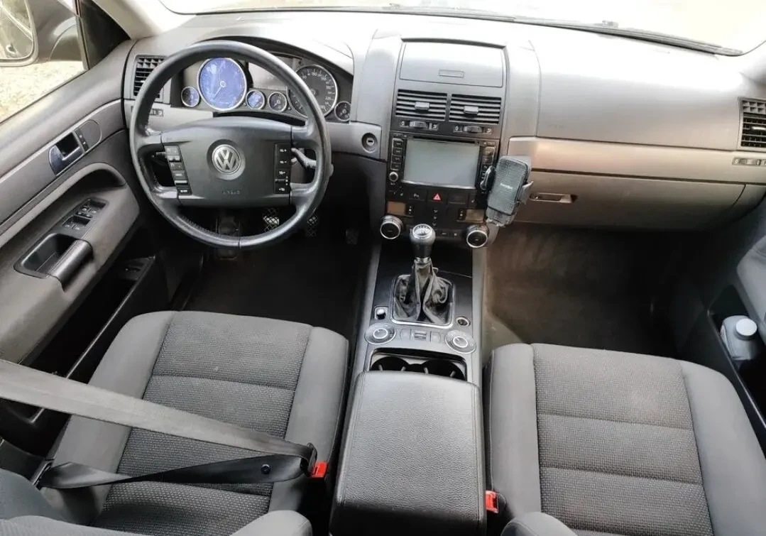 Volkswagen Touareg 3.0 TDI 6