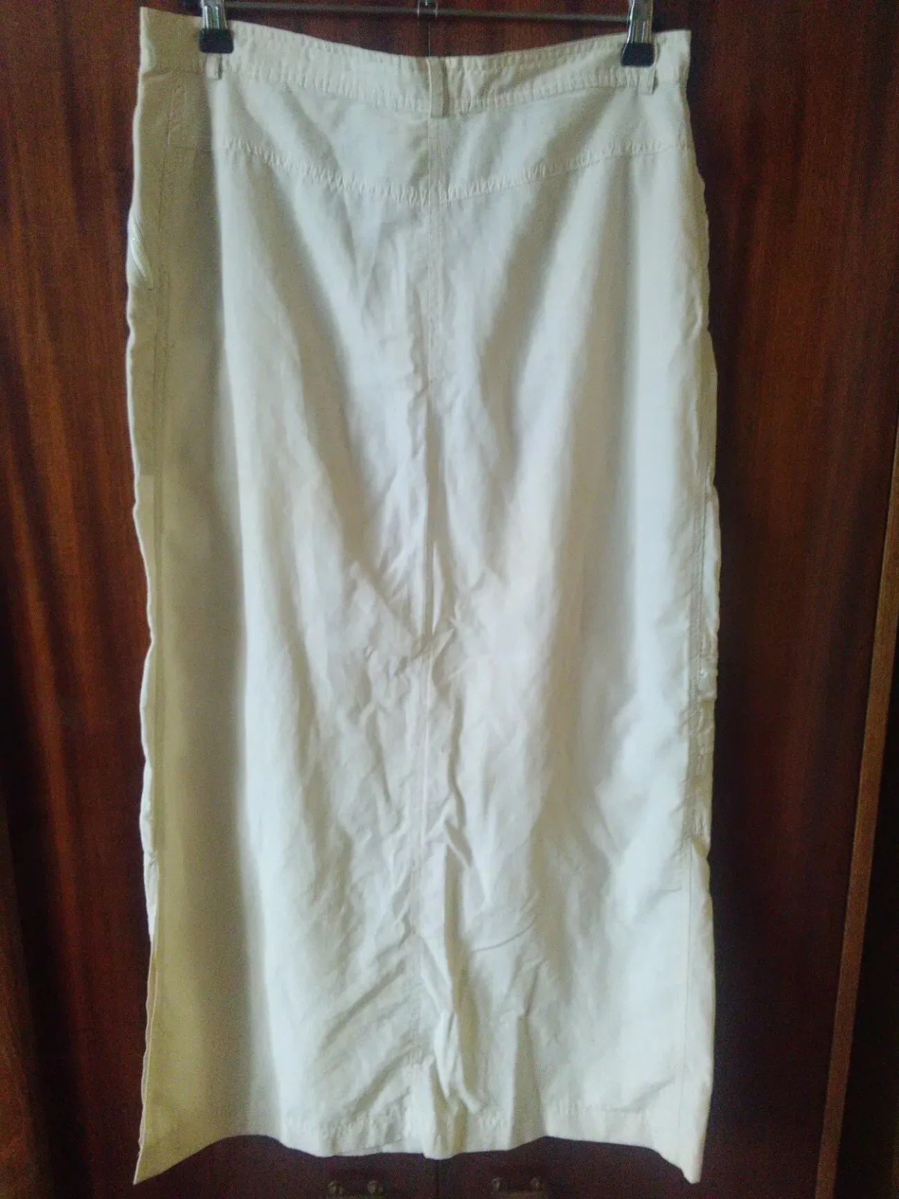 Длинная спортивная юбка.