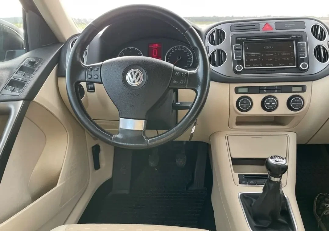 Volkswagen Tiguan 7