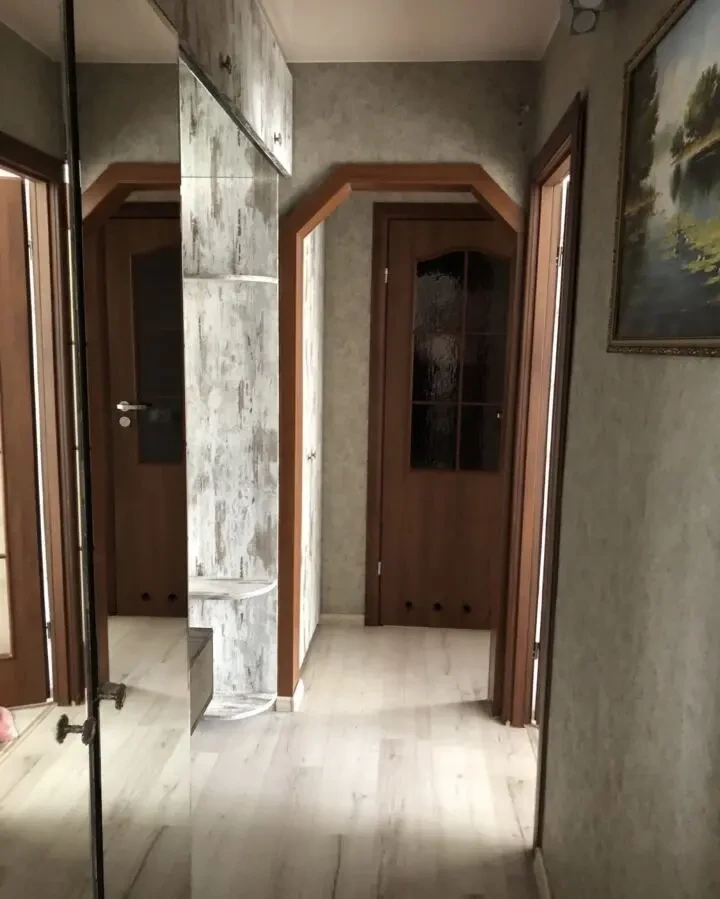 Сдам 2 ком кв на Красном Камне 5