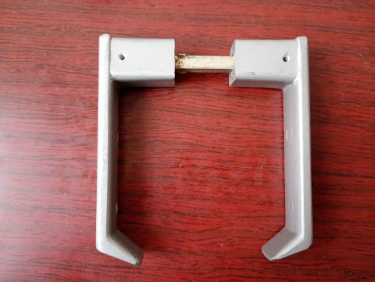 Межкомнатные алюминиевые дверные ручки (СССР).