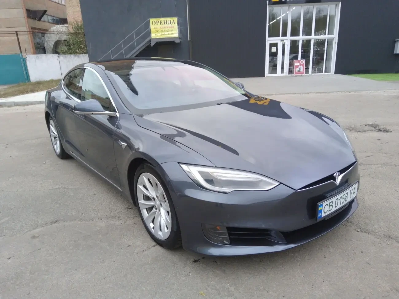 Tesla Model S 75D Dual Motor 328 к.с , 2017 г.
