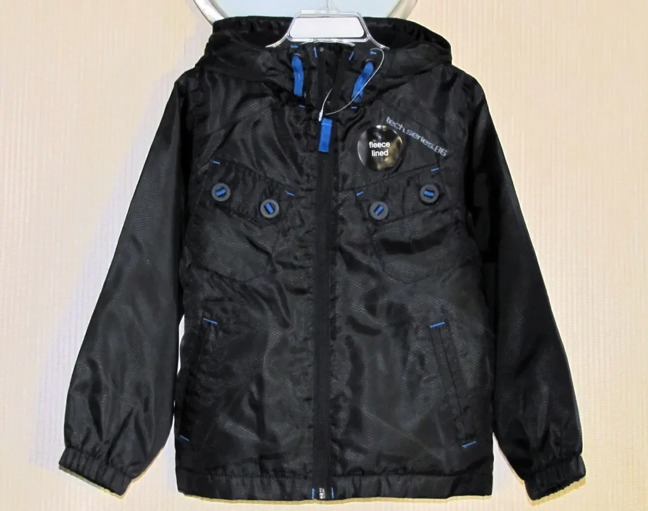 Брендова куртка, від 5 до 7 років, нова 2