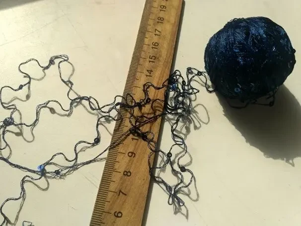 Пряжа нитки с пайетками, шелк 2 нити, красивый  темно-синий цвет 4