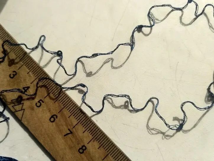 Пряжа нитки с пайетками, шелк 2 нити, красивый  темно-синий цвет 6