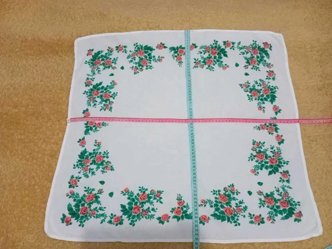 Платок на голову.