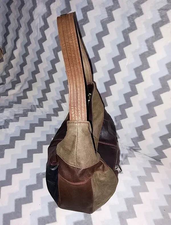 Женская сумка в технике печворк. Кожа и замша. 4