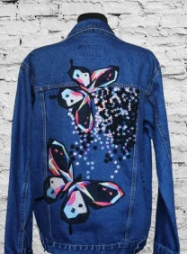 Джинсова куртка розшита