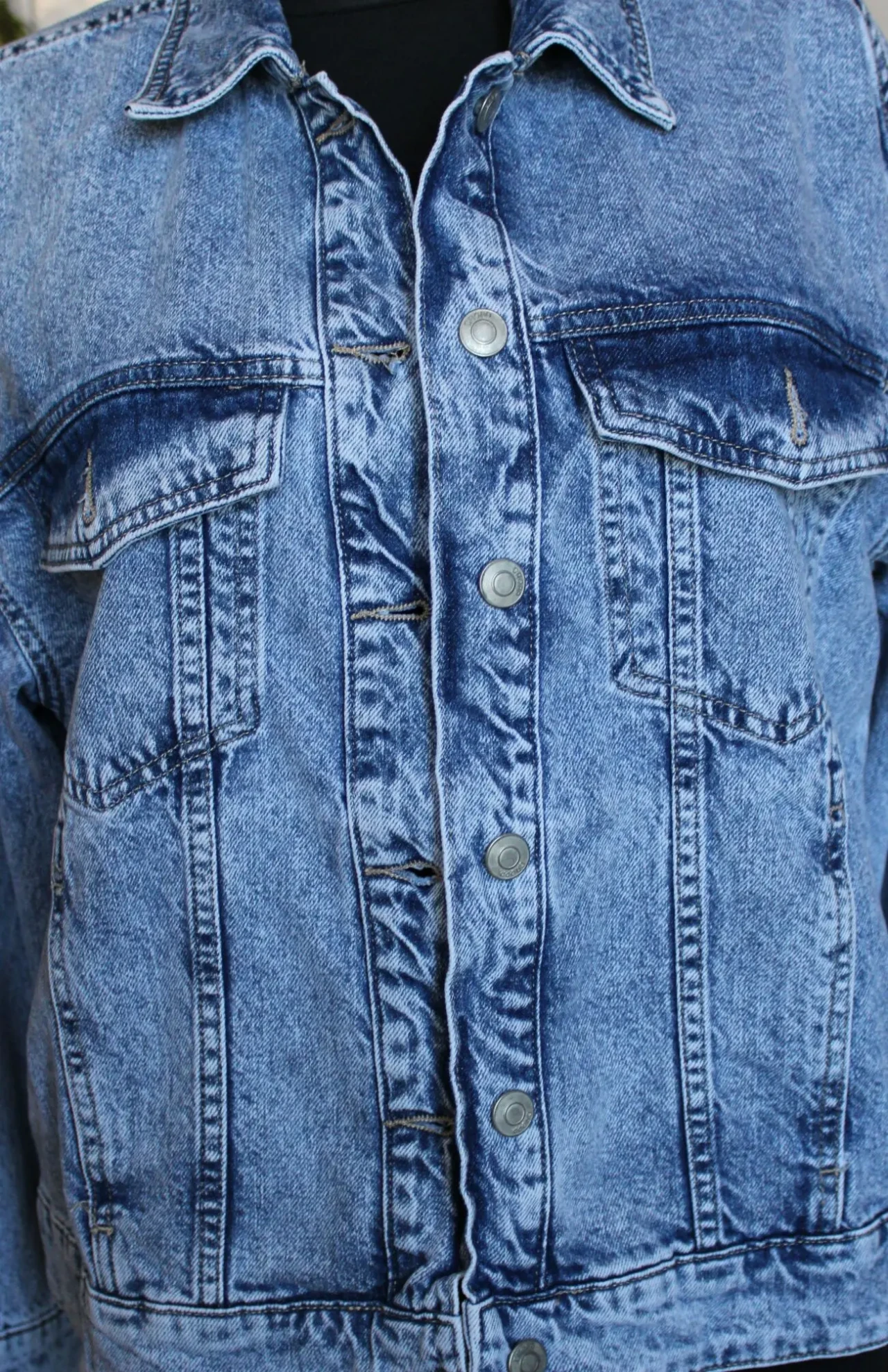 Джинсова куртка розмір М варена 3