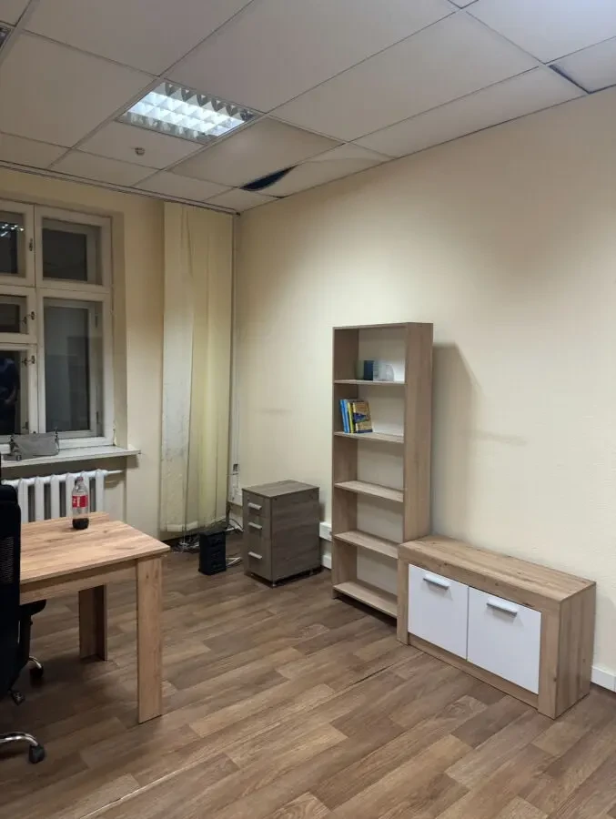 Сдам Офис в Центр Киев дешево с мебелью 3