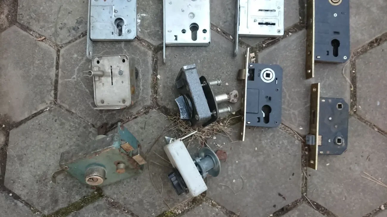 Замки дверные 3