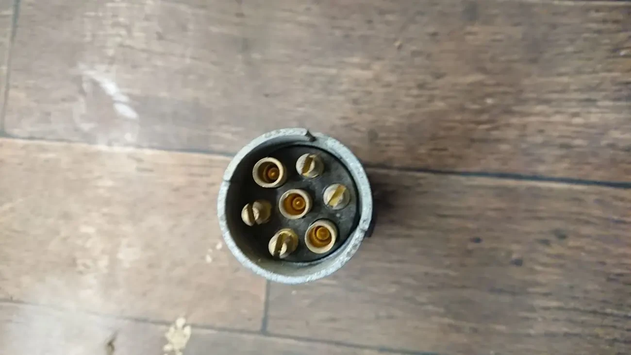 Вилка разъёма автоприцепа 2