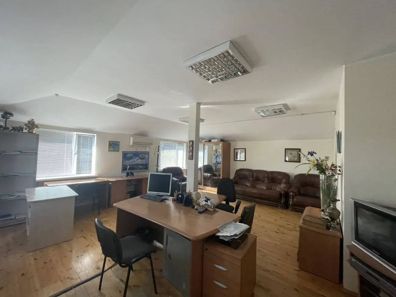 Приміщення під бізнес на В.Бердичівській 8