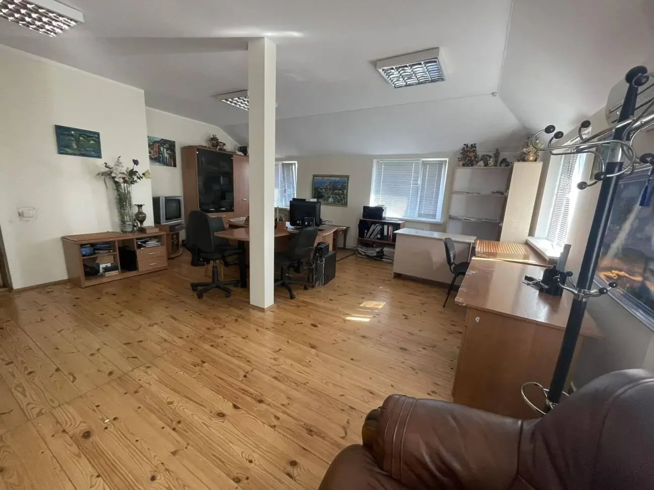 Приміщення під бізнес на В.Бердичівській 7