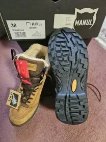 Жіночі зимові черевики 38 розмір.