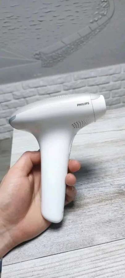 Фотоепілятор Philips Lumea Advanced 2