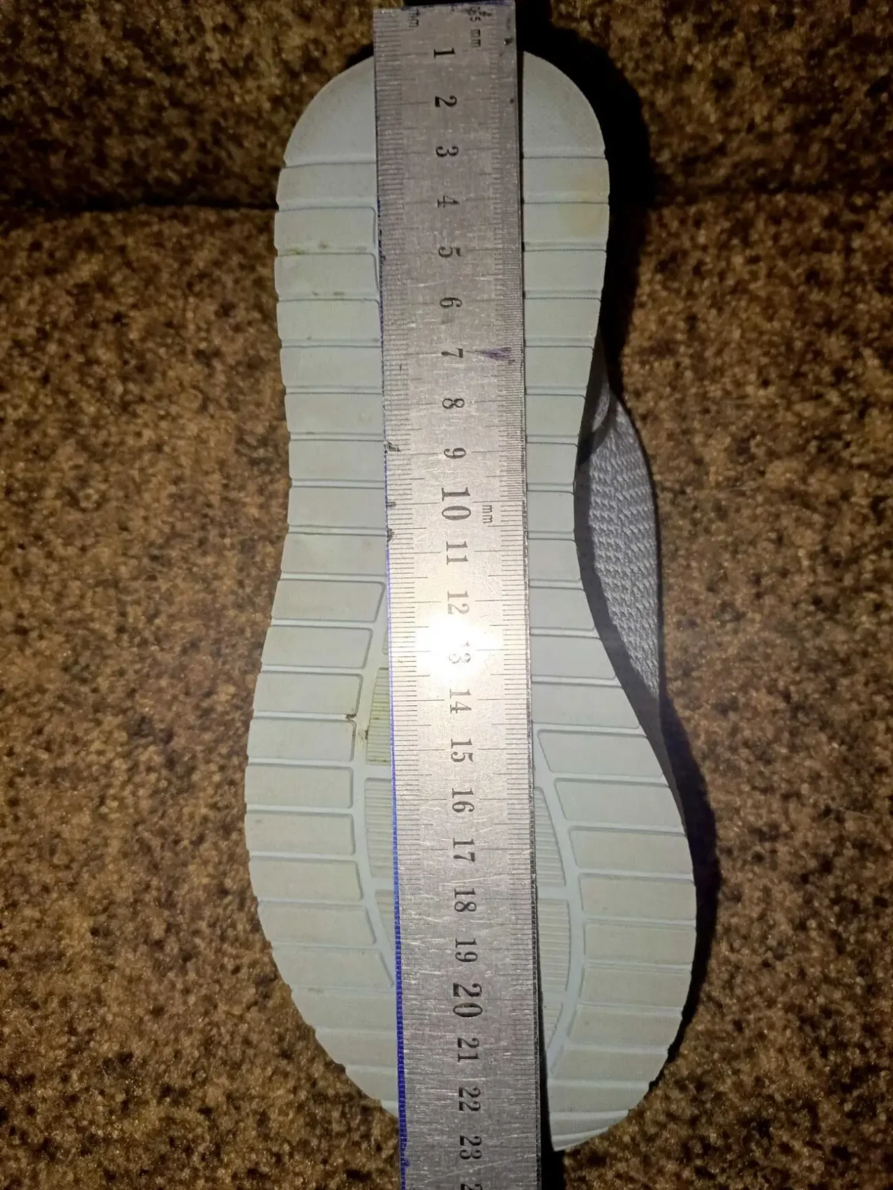 Кроссовки женские р.37 8