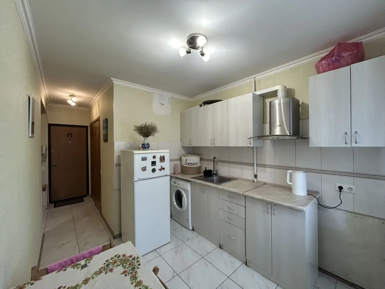 Продам 1-кімнатну квартиру у м. Києві 4