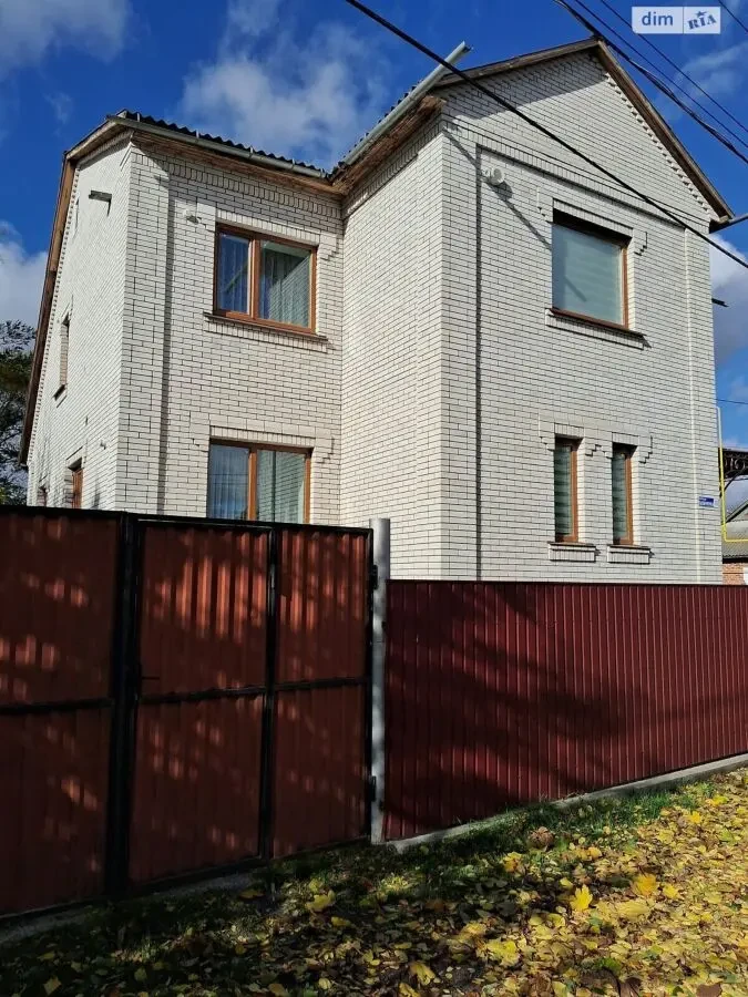 Продаж 2 поверхового будинку з опаленням і ділянкою на 14 соток 3