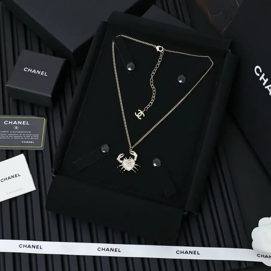 Підвіска Chanel 3