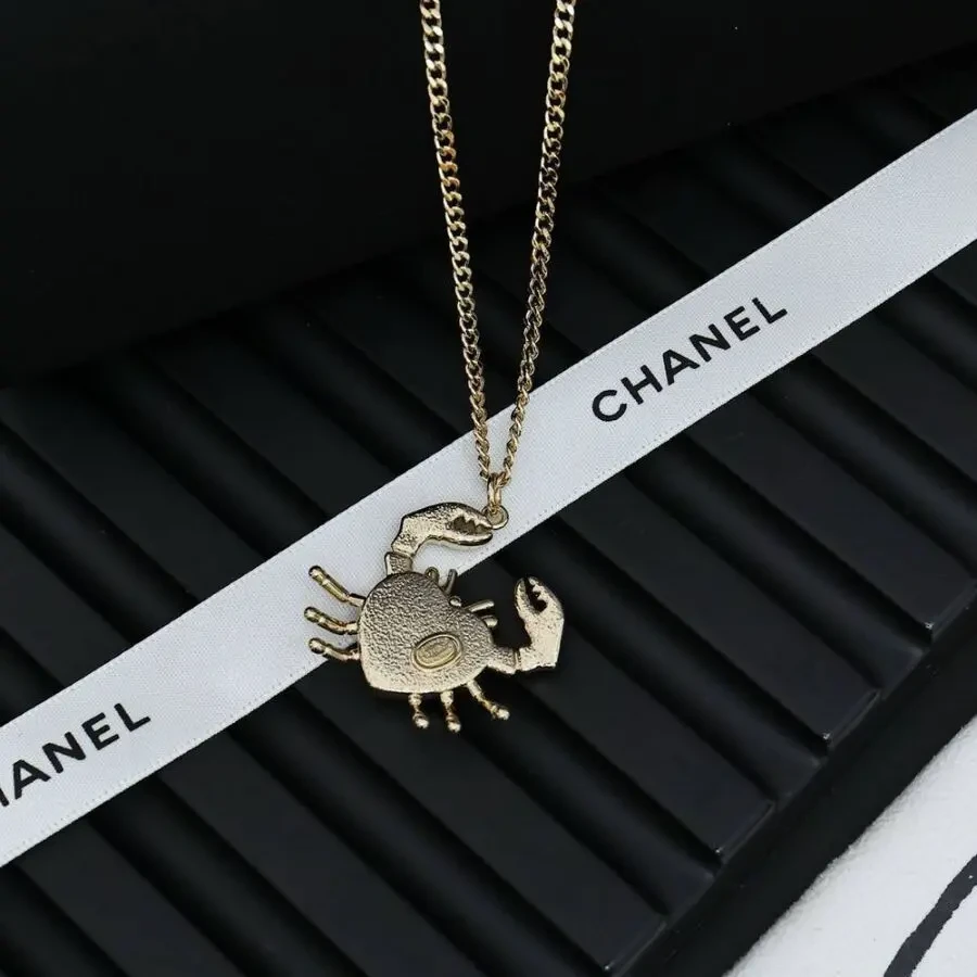 Підвіска Chanel 4