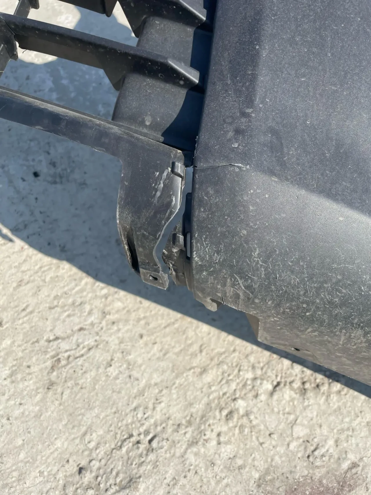 Suzuki S-cross Бампер передний 7171163T00799 7172163T005PK 8