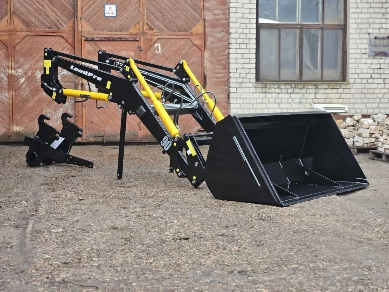 Навантажувач на МТЗ, ЮМЗ, Т40 LoadPro 1800 3