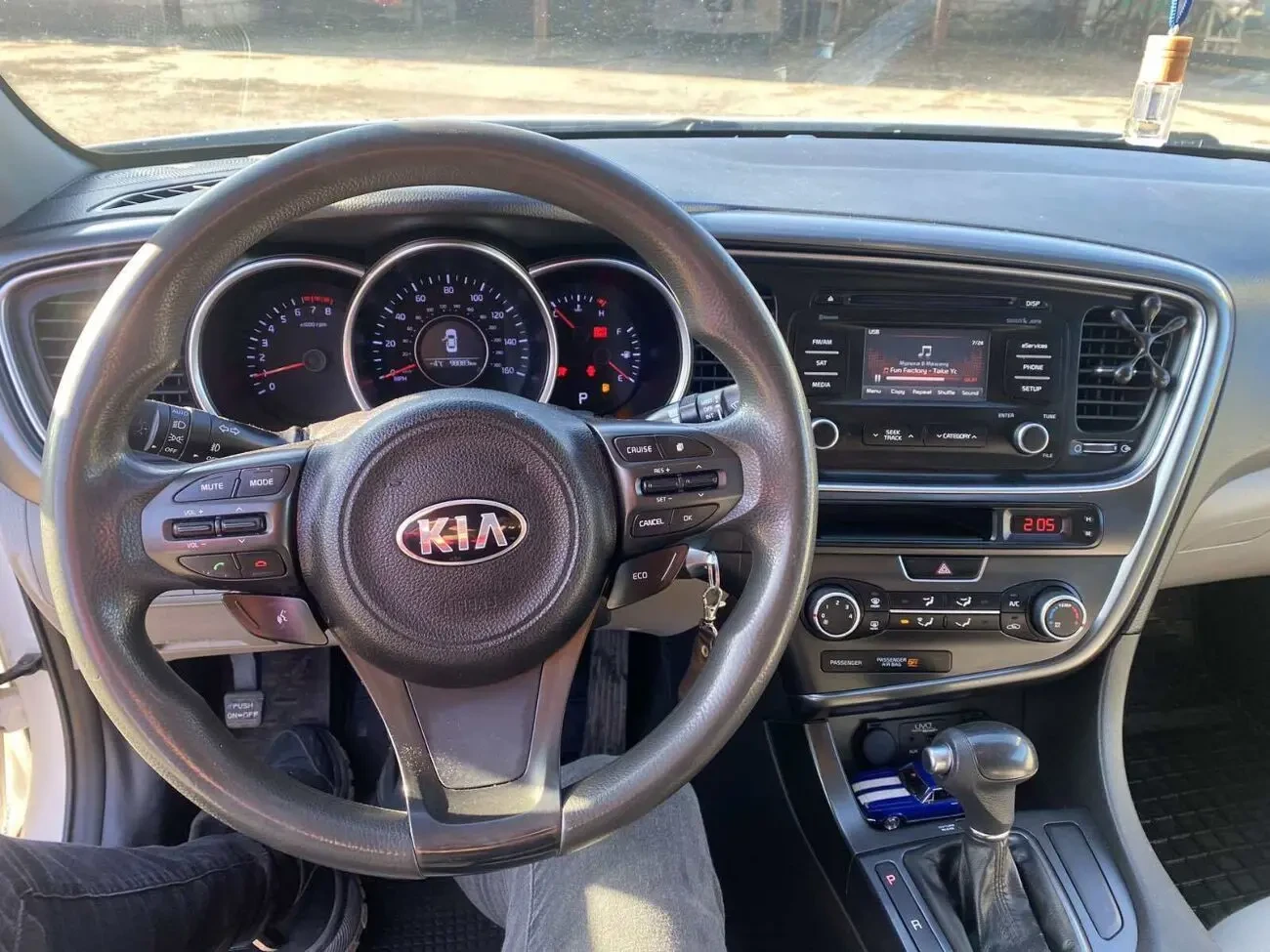 Автомобиль КІА Optima в отличном состоянии. Пробег 98 тыс.км 5