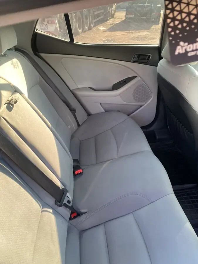 Автомобиль КІА Optima в отличном состоянии. Пробег 98 тыс.км 7