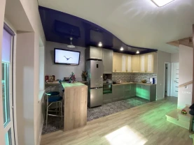 Оренда будинка-таунхаусу у Дарницькому р-н 100м2