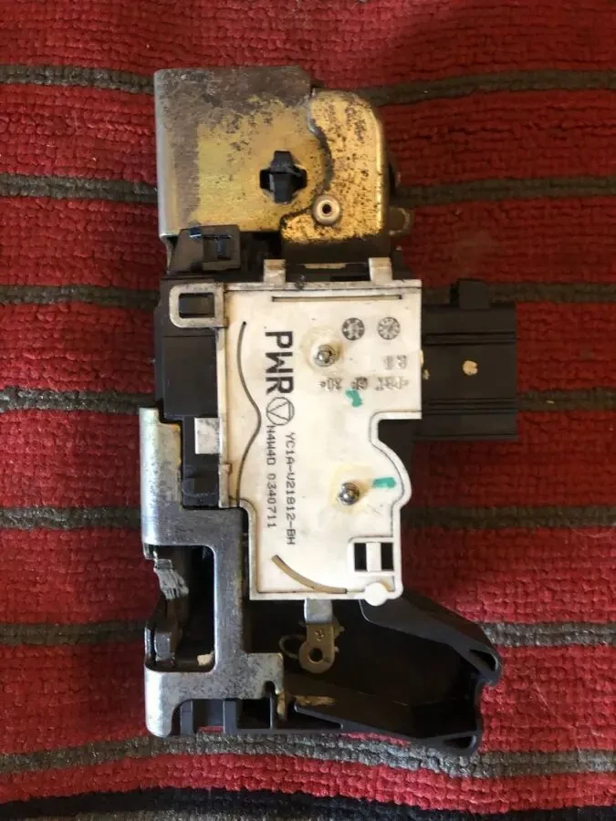 Замок Форд Транзит. 5