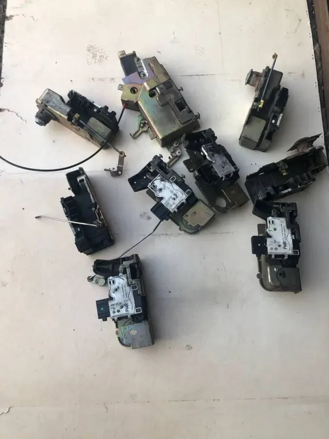 Замок Форд Транзит.